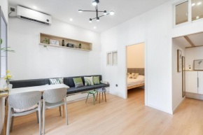 Shanghai Hills&XING 1884 Family Homestay Near Line2 & Line12 West Nanjing Road